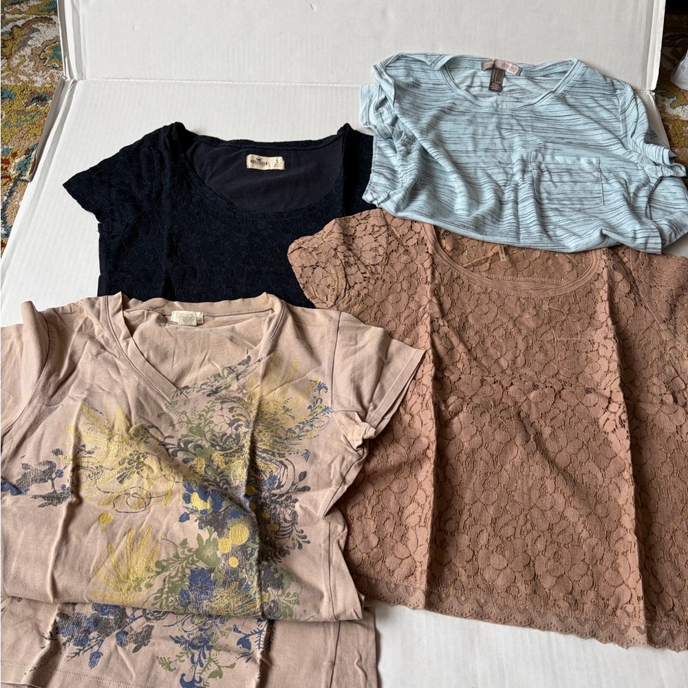 Hollister Women's Short Sleeve Lace and Graphic Tees